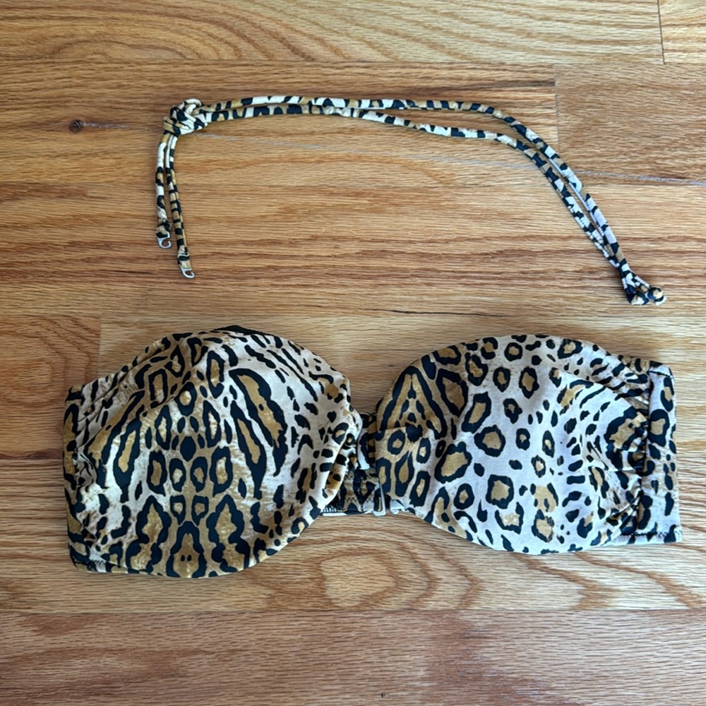 VICTORIAS SECRET leopard bathing suit top with removable straps sz L